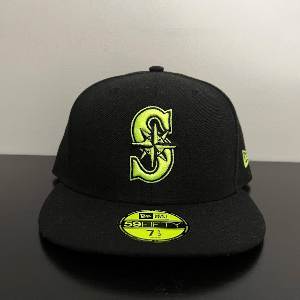 Seattle Mariners Neon New Era Fitted Hat 7 1/2